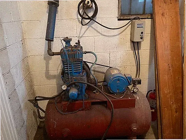 (2) 5hp or greater air compressors with tanks.